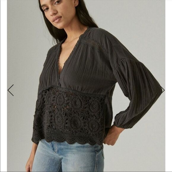 Lucky brand long sleeve crochet top size M - Picture 2 of 10